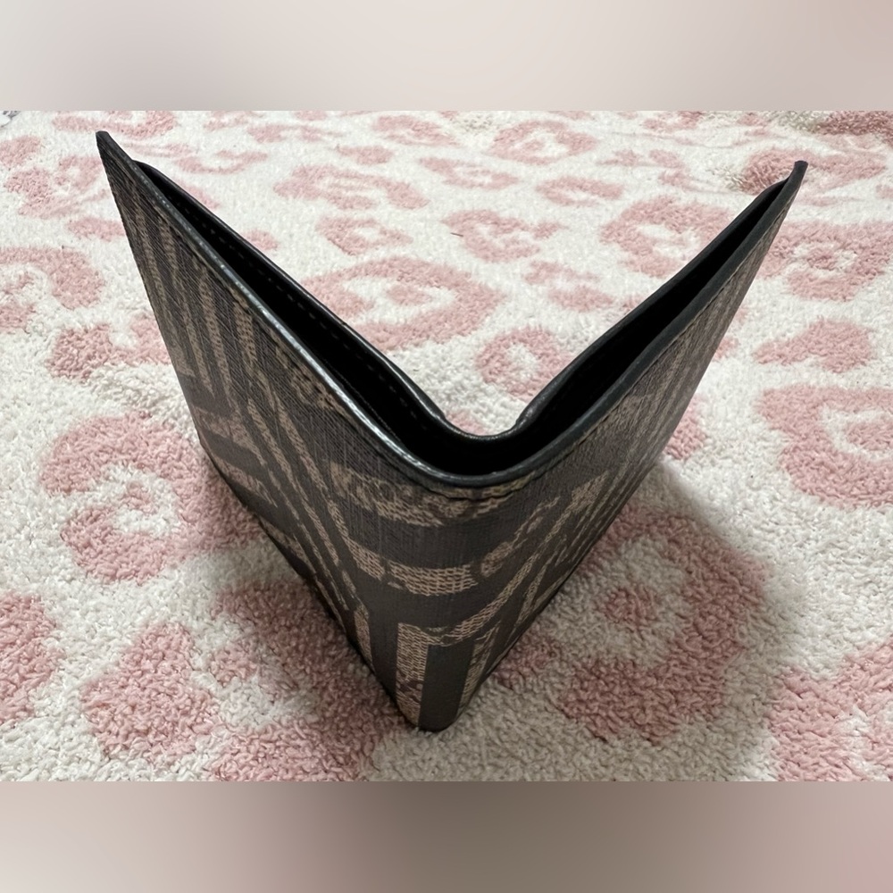 Gucci Black and Beige Men's Wallet - Picture 6 of 15